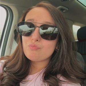 Meet your Posher, Jillian